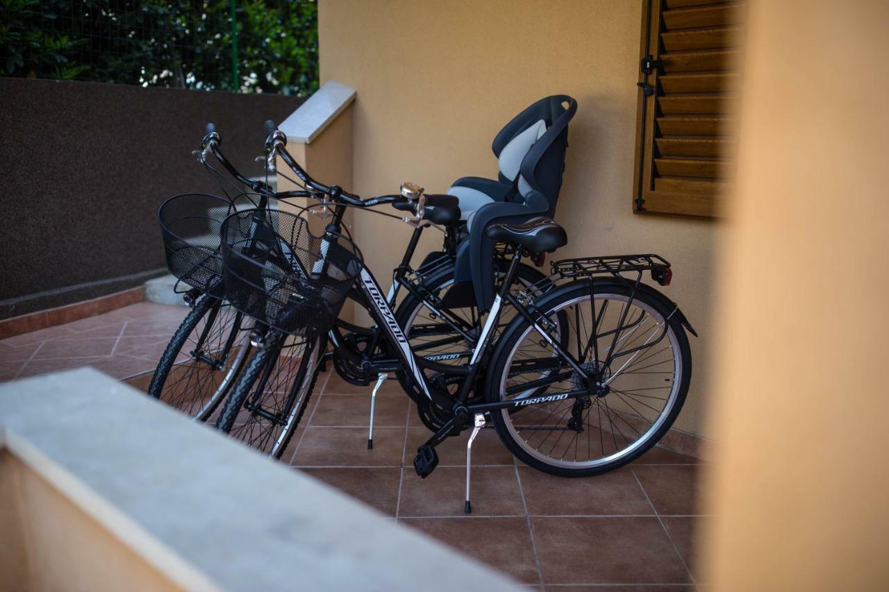 Exclusive City Center Apartment With Garden Rovinj Exterior photo