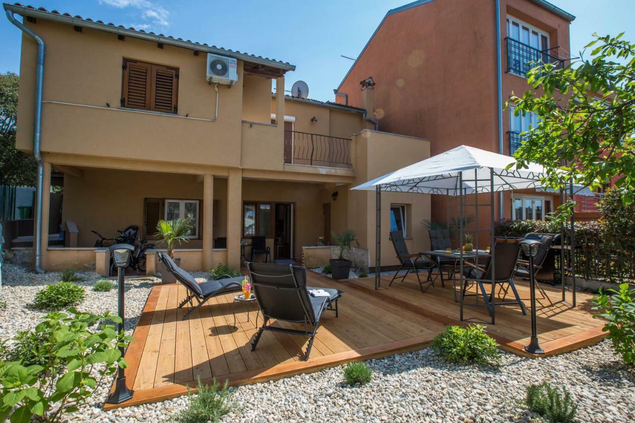 Exclusive City Center Apartment With Garden Rovinj Exterior photo
